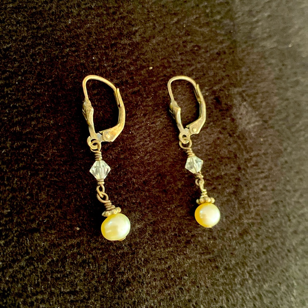 Freshwater pearl earrings